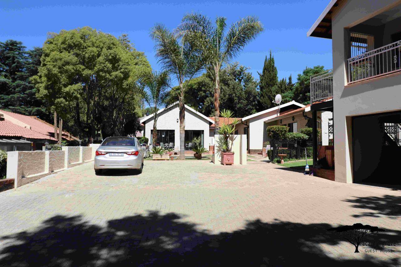 Acacia Grove Guest House Johannesburg Exterior photo