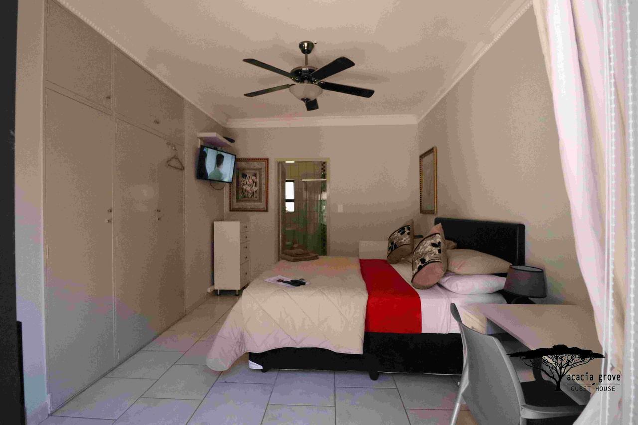 Acacia Grove Guest House Johannesburg Exterior photo